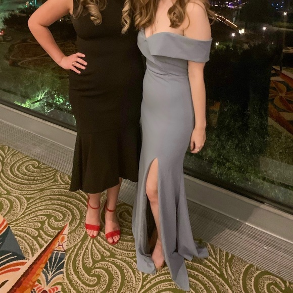 Lulu’s Song of Love Off-the-Shoulder Maxi Dress - Picture 4 of 4